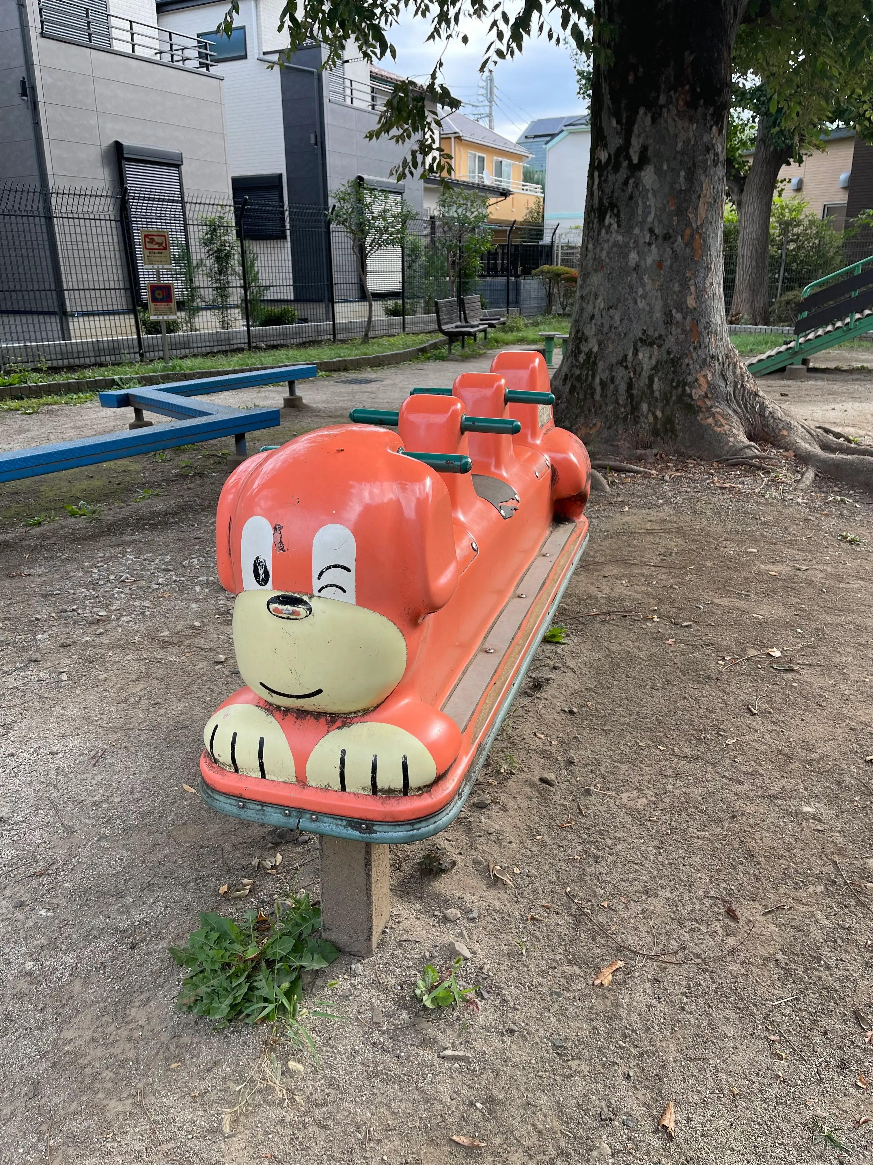 スプリング遊具